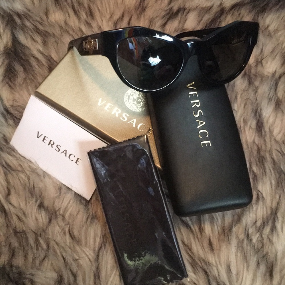 Versace special edition Sunglasses 😎 Mod. 4253